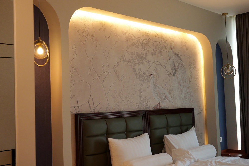 Luxury architectural lighting installation
